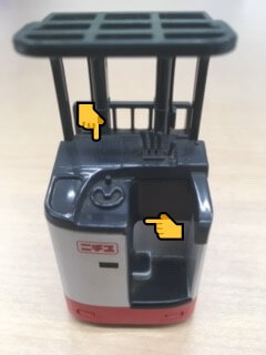 リーチフォークリフト