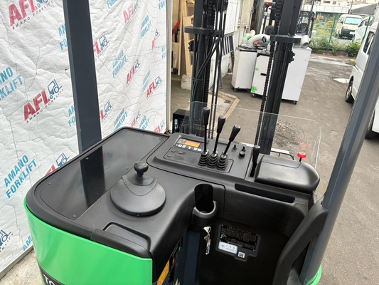 トヨタ 8FBR15