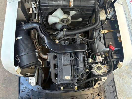 ユニキャリア FD25T4